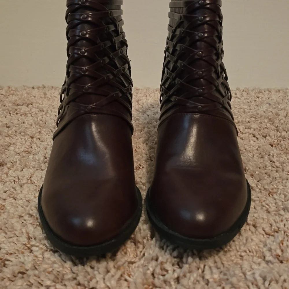 Women's Avenue Burgundy Cloudwalkers Ankle Boots Size 8.5W (0718)